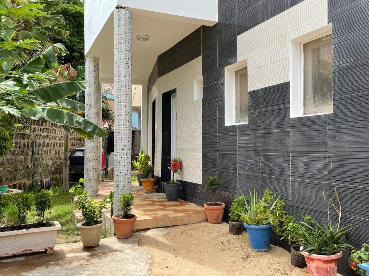 Apartmán Chez Momar, Surf Trip Dakar Exteriér fotografie